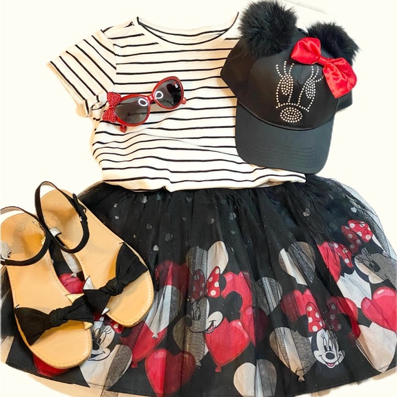 Old Navy Black and White Striped Tee | Versatile |  Minimalist | Medium 8 - Picture 4 of 7